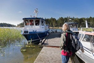 Vingens brygga Vid Vingens brygga embarkerar vi m/s Rotösund för en 2 timmar lång båttur genom Yttre Bodanes skärgård i Vänern. De sista årtionden på 1800-talet hade...