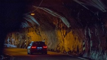 Tunnel på väg till Vigra flpl