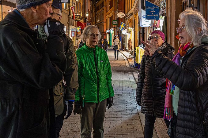 Guidning på Västerlånggatan Giden Maria Lindberg Howard berättar om husen längs Västerlånggatan.