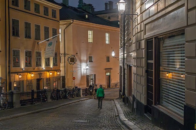 Hantverksvandring Svartmannagatan/Södra Benickebriken på väg till vandringsstarten.