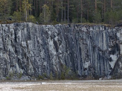 Nedlagt kalkbrott Nedlagt kalkbrott i Djupviksbergets naturreservat