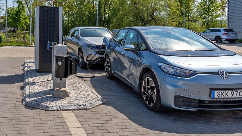 Laddstation Laddning vid Atterviks (Audi) i Jönköping.