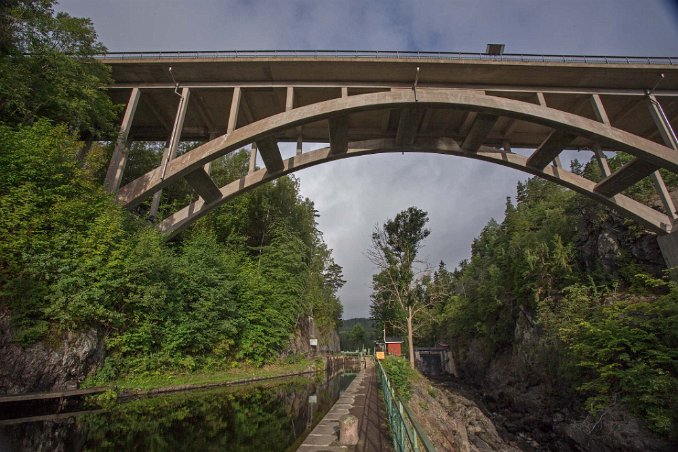 Vägbron över akvedukten 14081820 Vägbron äver Akvedukten