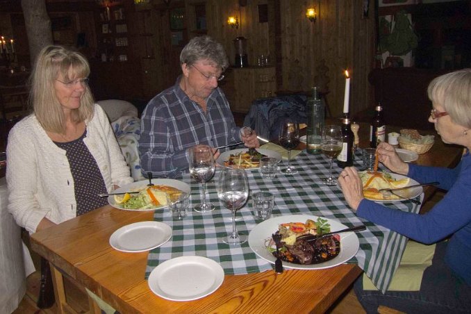 Middag på värdshuset Vargen