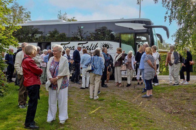 Konstresa Bensträckning efter ankomsten till Brixelgården.