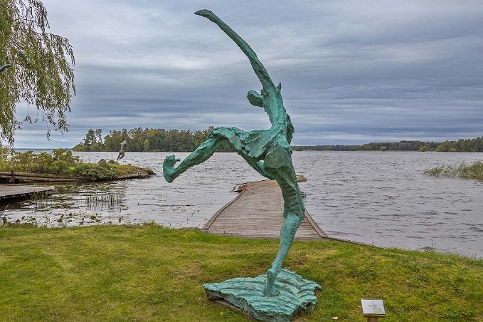 Brixelgården Gatudansare: Richard Brixel blev fascinerad av det vilda, rörelserna och handlingarna hos de spektakulära och ofta glada gatudansarna. ”En vild dansare mitt på...