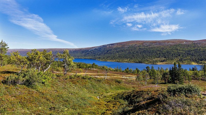 Silverfallet 7,2 km Vy över Grövelsjön från leden till Silverfallet. På andra sidan vandrade vi två dagar tidigare på Kulturleden.