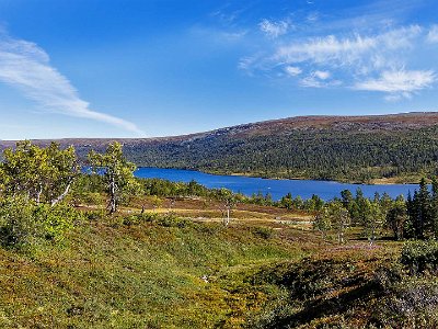 Silverfallet 7,2 km Vy över Grövelsjön från leden till Silverfallet. På andra sidan vandrade vi två dagar tidigare på Kulturleden.