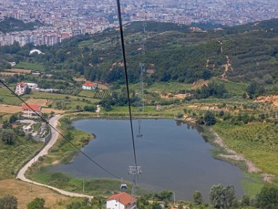 Tirana Linbanan upp till nationalparken Datji på 1400 m höjd.