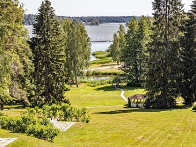 Haikko herrgård Haikko herrgård ligger vid Haikkofjärden som mynnar ut i Finska viken, 6 km från Borgås centrum och 850 m från Albert Edefelts ateljémuseum.