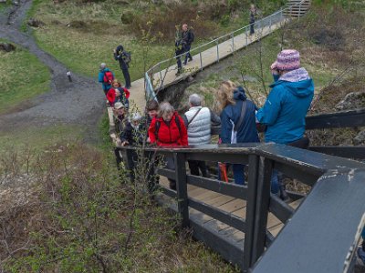 Nationalparken Thingvellir Trappa ned till kontinetalsockelsprickan i Thingvellir nationalpark.