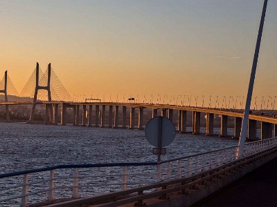 Bron över Rio Tejo 1509193 Över Rio Tejo mot Alcochete