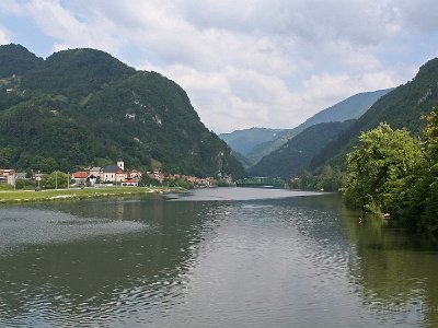 050601 Floden Sava vid Radeče