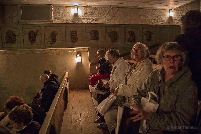 I den gamla teatern i Vadstenaa 1407039