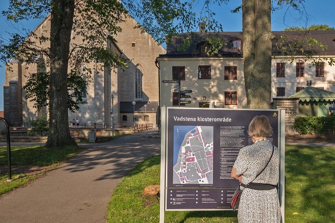 Vadstena klosteromnråde I bakgrunden Vadstena klosterkyrka.
