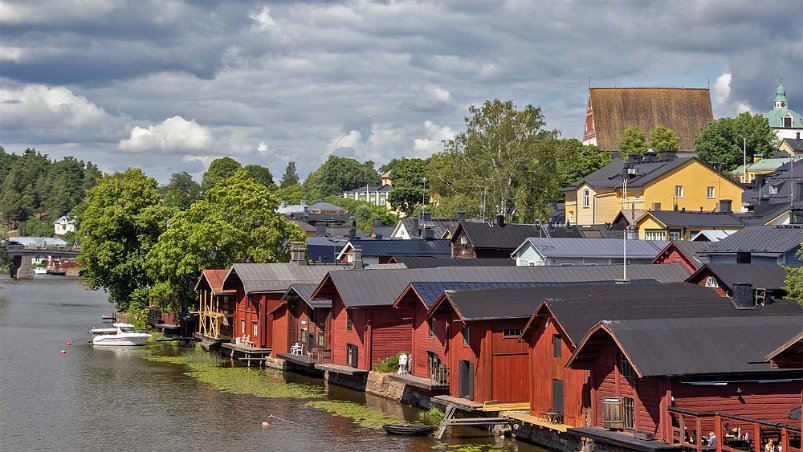 Över Borgå å Bodar vid Borgå å.