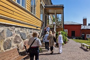 Besök i Runebergs hem Besök i Johan Ludvig Runebergs ganska tråkiga hem på Alexandergatan 3 i Borgå. Runeberg (1804 –1877) betraktas som Finlands nationalskald. Ur hans mest spridda...