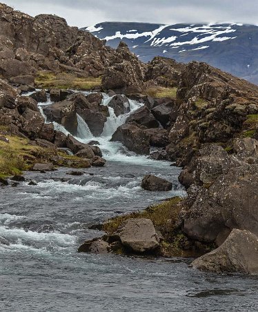 Nationalparken Thingvellir Ett av många vattendrag i nationalparken.