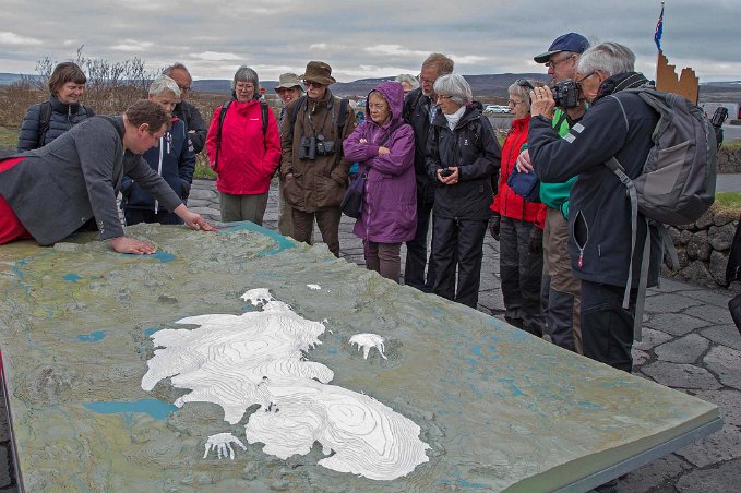 Orientering om Thingvellir Anders Svensson informerar om nationalparken Thingvellir